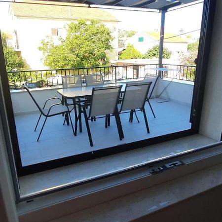 Beach Apartment Kate With Sea View, Balcony And Parking, Murter, Dalmatia Zewnętrze zdjęcie