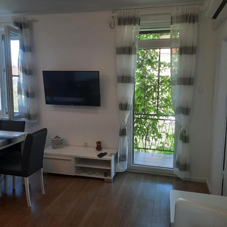 Beach Apartment Kate With Sea View, Balcony And Parking, Murter, Dalmatia Zewnętrze zdjęcie